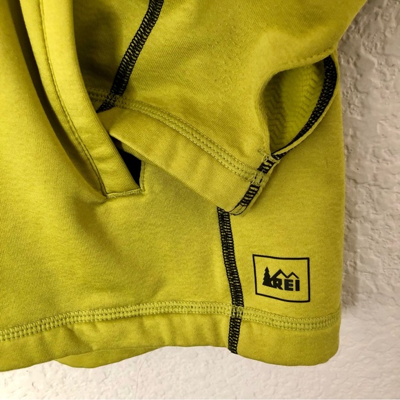 REI Men’s Athletic Activitewear Jacket - Picture 9 of 12